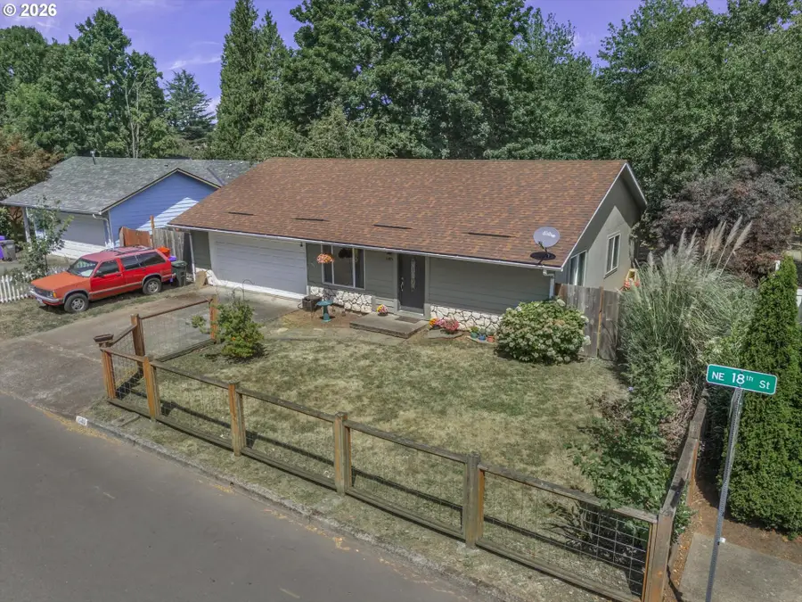 1585 NE 18th St, Gresham, OR 97030 - #2