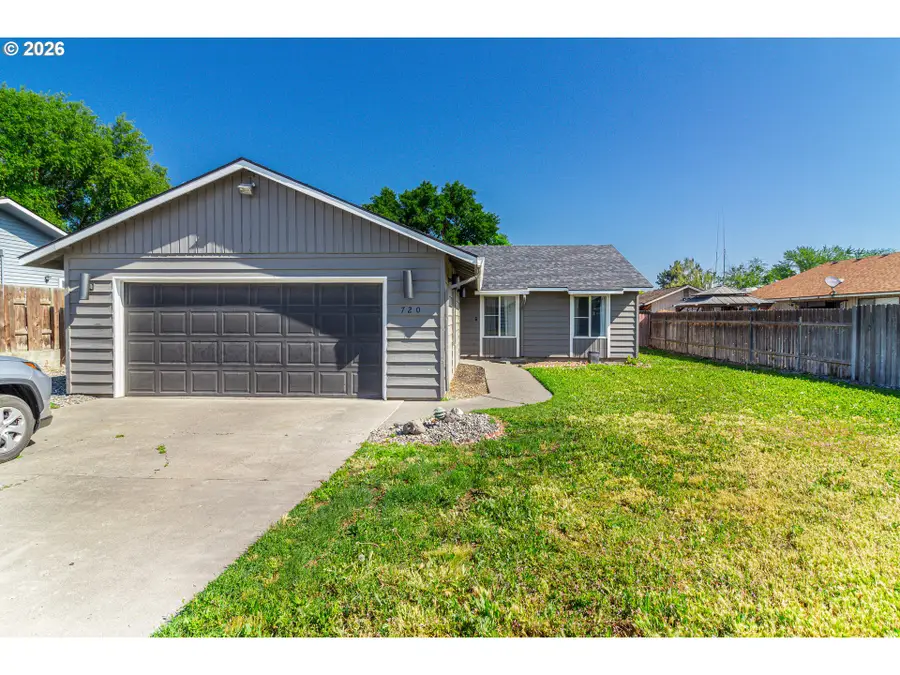 720 W Johns Ave, Hermiston, OR 97838 - #2