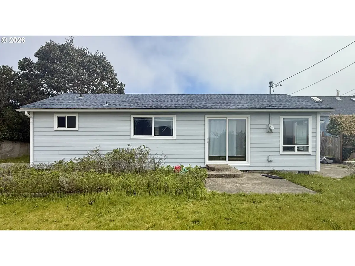 6 Eden Ln, Florence, OR 97439 - #1