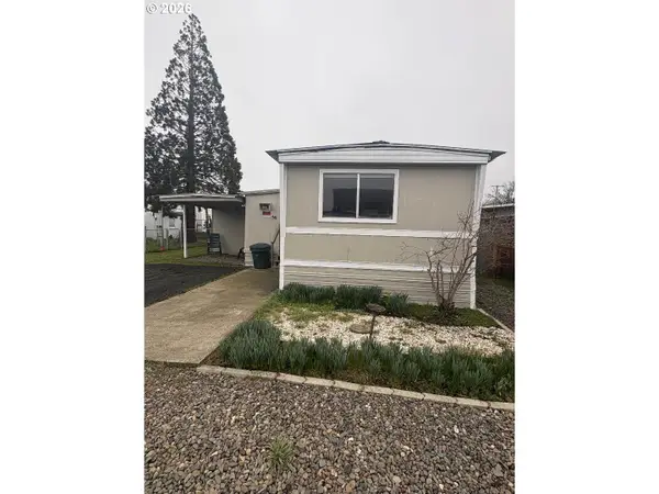 581 NE Alameda Ave #56, Roseburg, OR 97470
