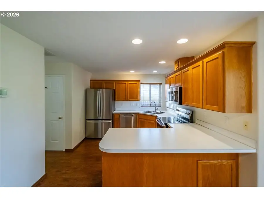 374 NE Burma Ct, Salem, OR 97301 - #2