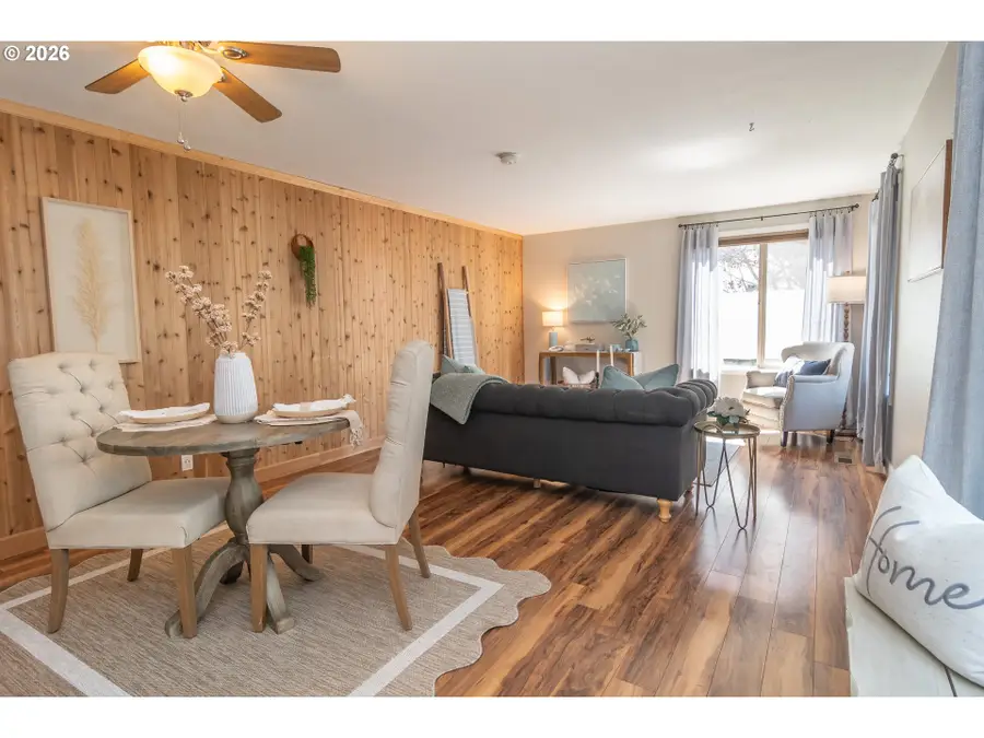 2731 W Lorraine Ave, Roseburg, OR 97471 - #3