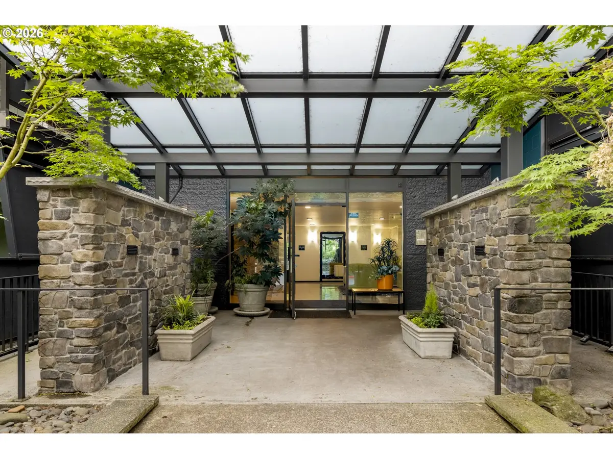 16250 Pacific Hwy #76, Lake Oswego, OR 97034 - #1