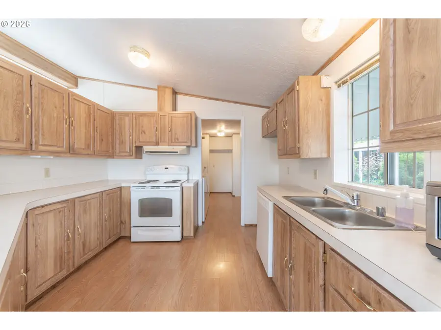 51547 SE Oak Gove Dr, Scappoose, OR 97056 - #2