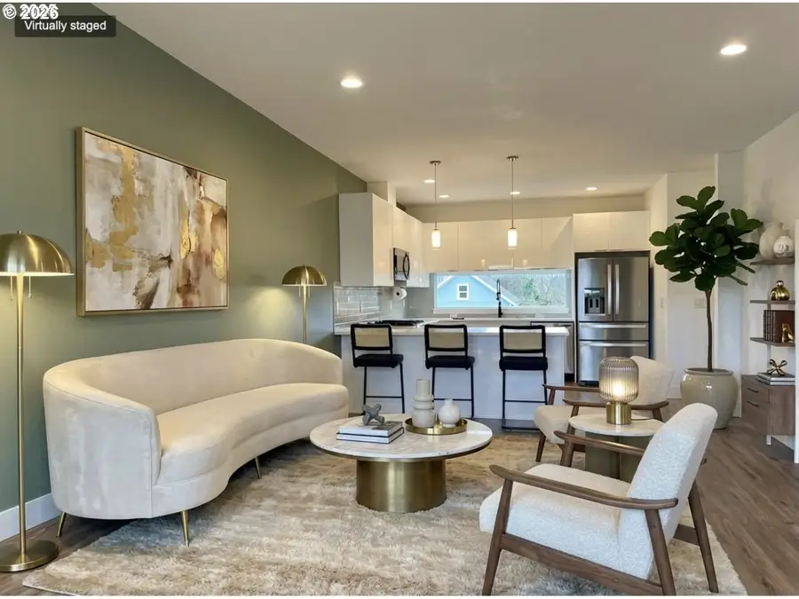 9023 NE Hoyt St, Portland, OR 97220 - #2