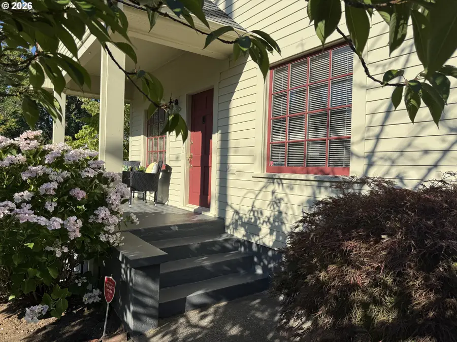 7252 N Jordan Ave, Portland, OR 97203 - #2