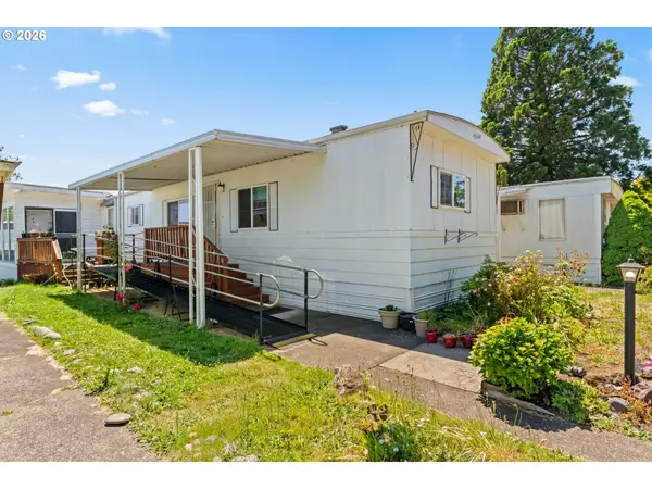 205 S 54th St #8, Springfield, OR 97478