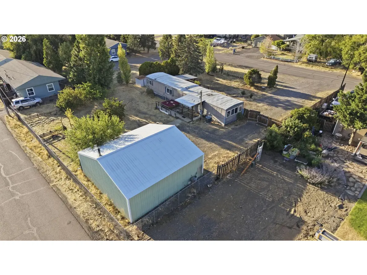 408 6th Ave, Dallesport, WA 98617 - #1