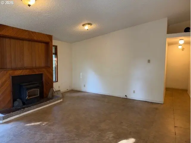 965 7th St, Florence, OR 97439 - #3