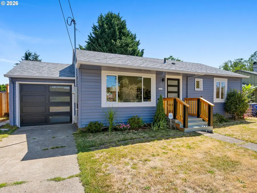 1842 SE 92nd Ave, Portland, OR 97216 - #2