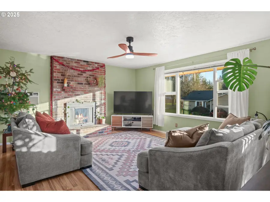 1660 SE Lewellyn Ave, Troutdale, OR 97060 - Image #3