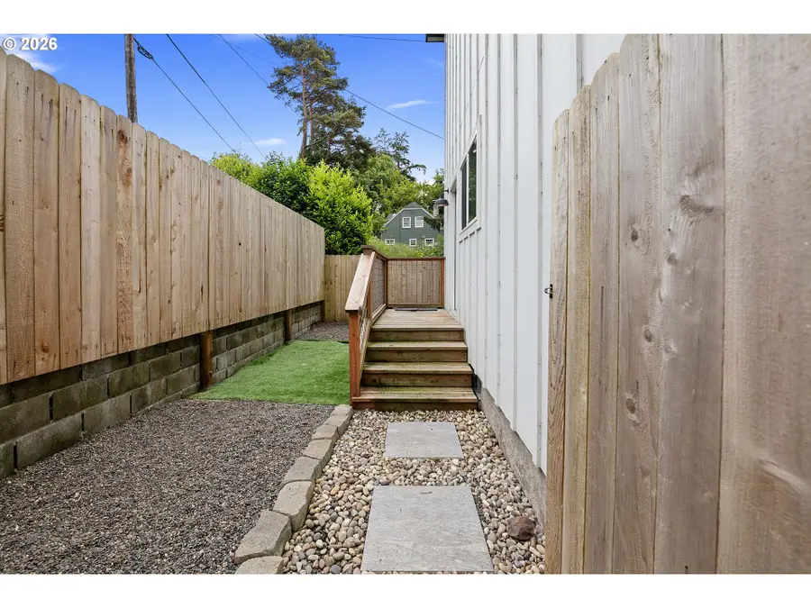 33254 Columbia Beach Ln, Warrenton, OR 97146 - #2