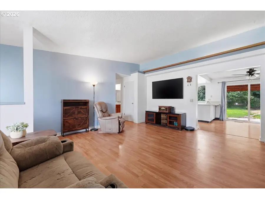 892 NE 28th St, Gresham, OR 97030 - #3