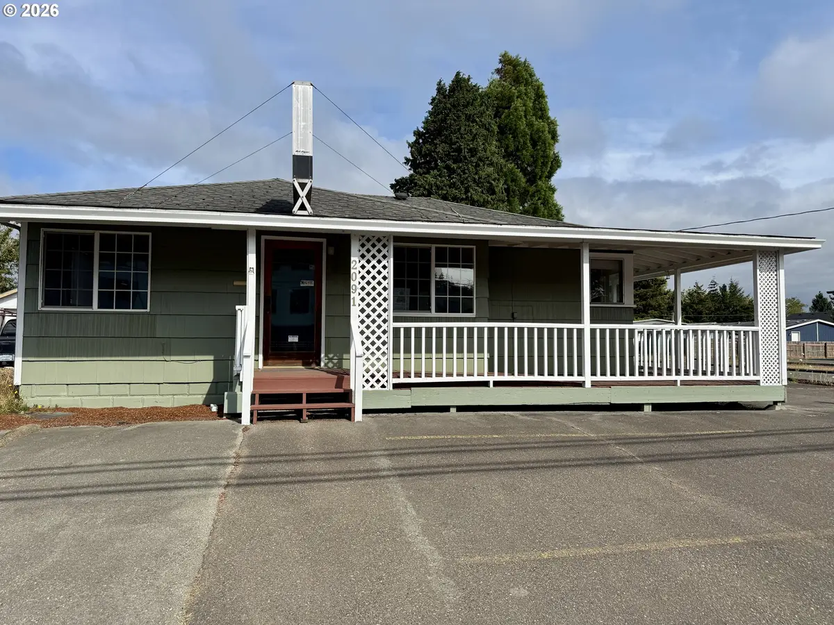 2091 Broadway Ave, North Bend, OR 97459 - #1