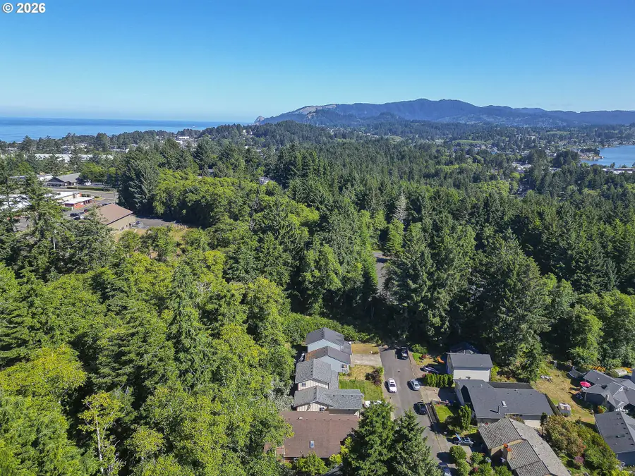 2085 NE Tide Ave, Lincoln City, OR 97367 - #2
