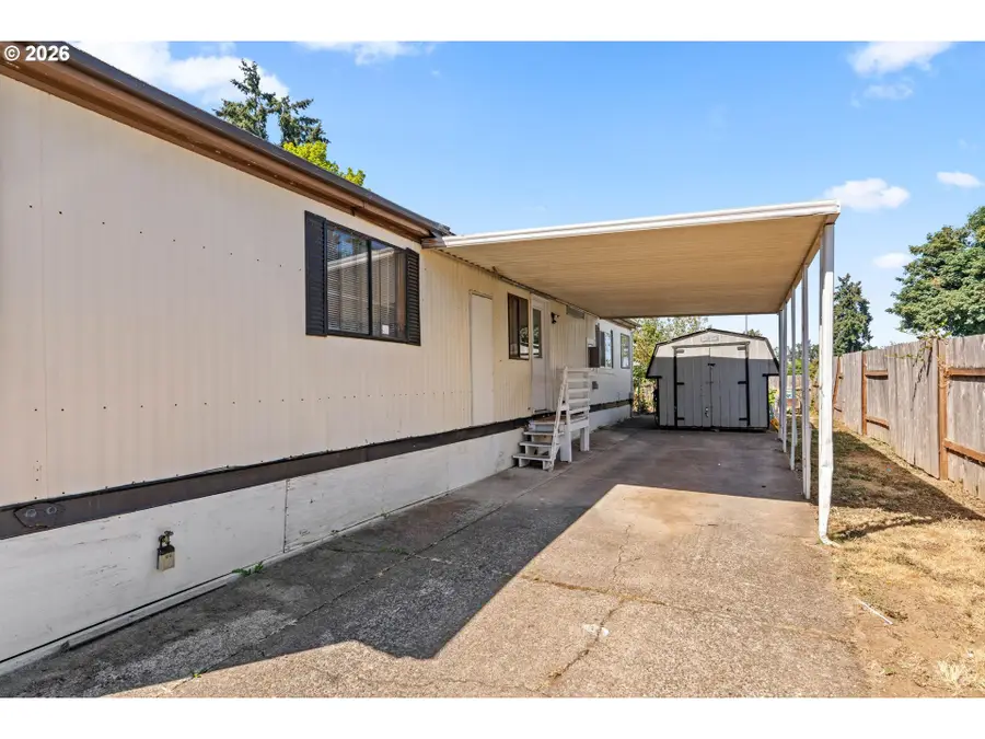 491 Creswood Dr, Creswell, OR 97426 - #2