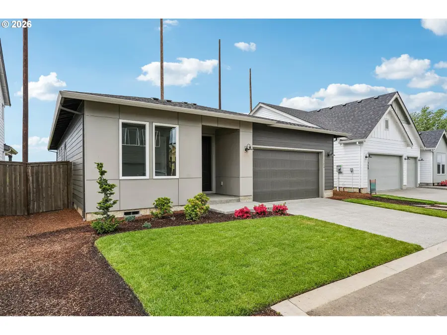 754 Magnolia Ave, Woodburn, OR 97071 - #2