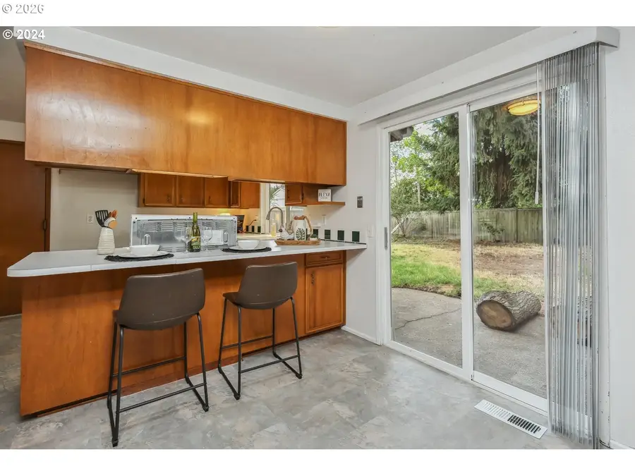 2420 Willona Dr, Eugene, OR 97408 - #3