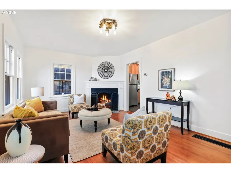 9897 NW Hoge Ave, Portland, OR 97231 - #3