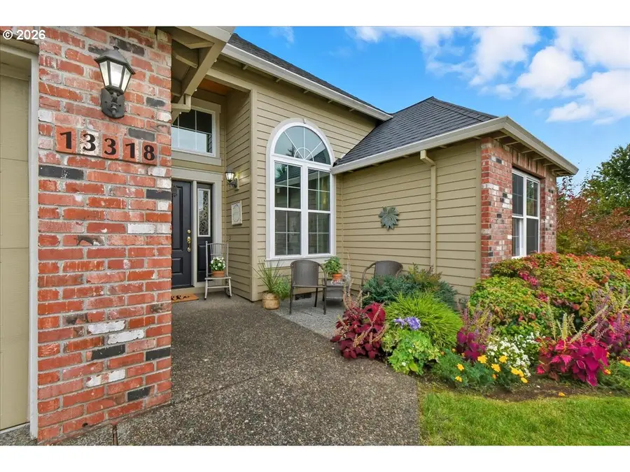 13318 Squire Dr, Oregon City, OR 97045 - #2