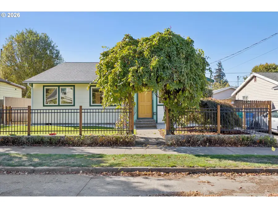 9234 N Central St, Portland, OR 97203 - #2
