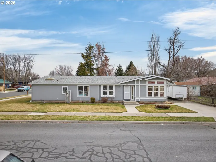 2248 Oak St, Baker City, OR 97814 - #2