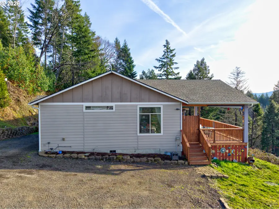175 Doe Rd, Glide, OR 97443 - Image #3
