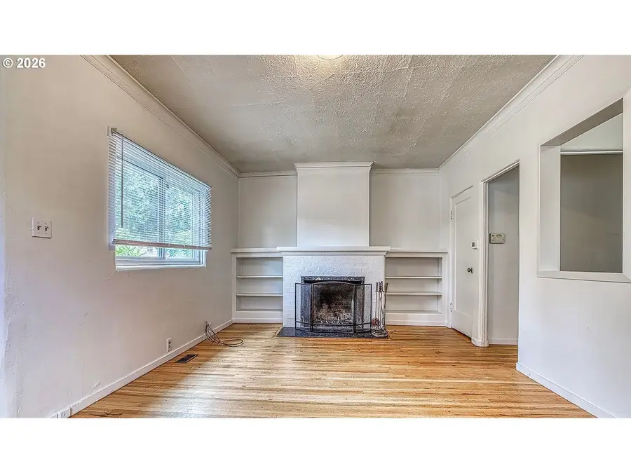 1036 N Ainsworth St, Portland, OR 97217 - #2