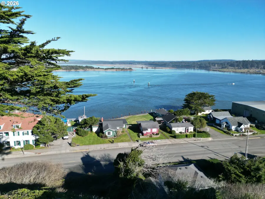360 2nd St, Bandon, OR 97411 - Image #3