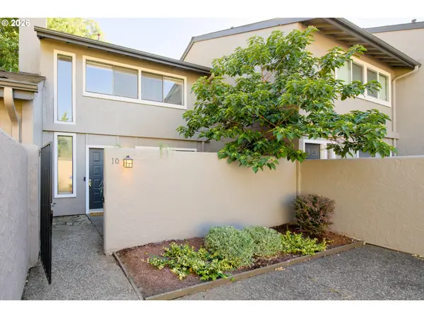 28615 SW Ash Meadows Blvd #10, Wilsonville, OR 97070