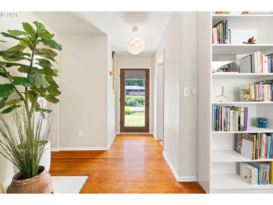 1393 SW Maplecrest Dr, Portland, OR 97219 - #3