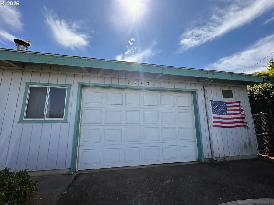 29835 Hillcrest St, Gold Beach, OR 97444 - #2