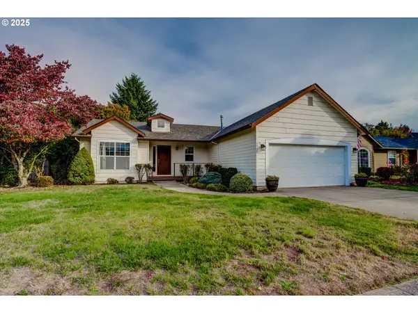 1537 Hummingbird Ln, Stayton, OR 97383