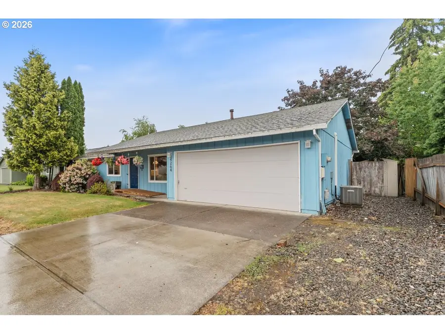 4264 SE Cedar St, Hillsboro, OR 97123 - #3