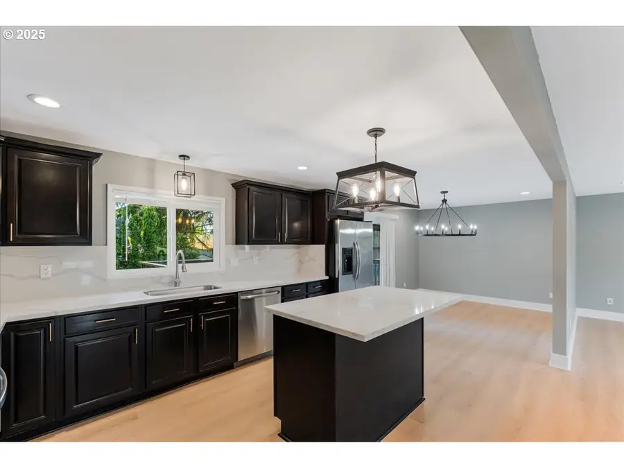 2706 SE Spruce St, Hillsboro, OR 97123 - #3