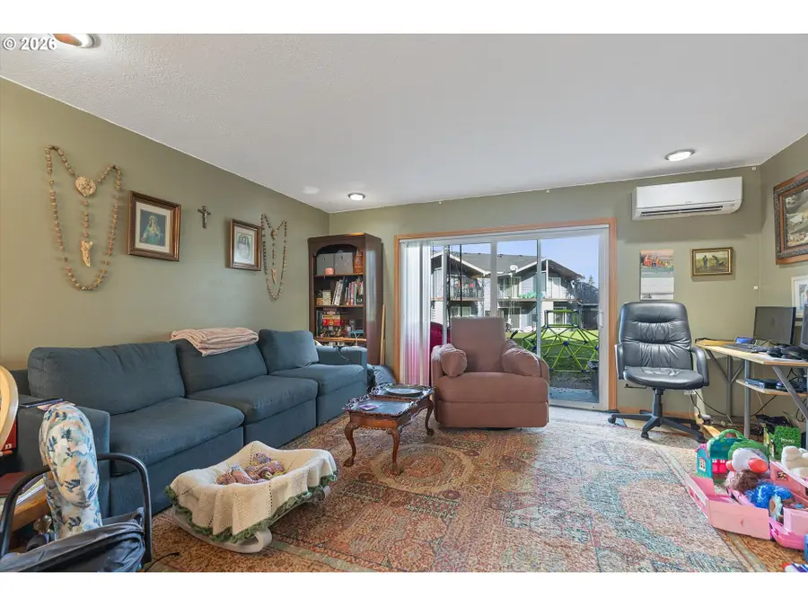 1508 NE Hogan Dr, Gresham, OR 97030 - Image #3