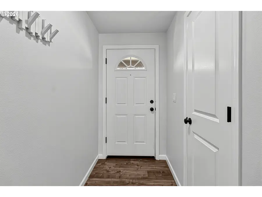 271 La Casa St, Eugene, OR 97402 - #3