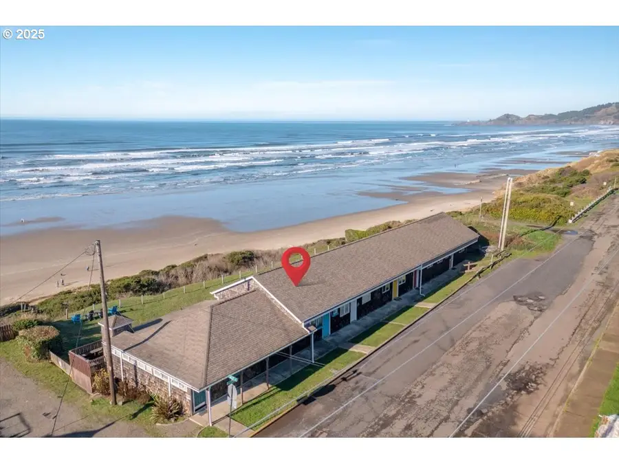 801 NW Coast St #2, Newport, OR 97365 - Image #2