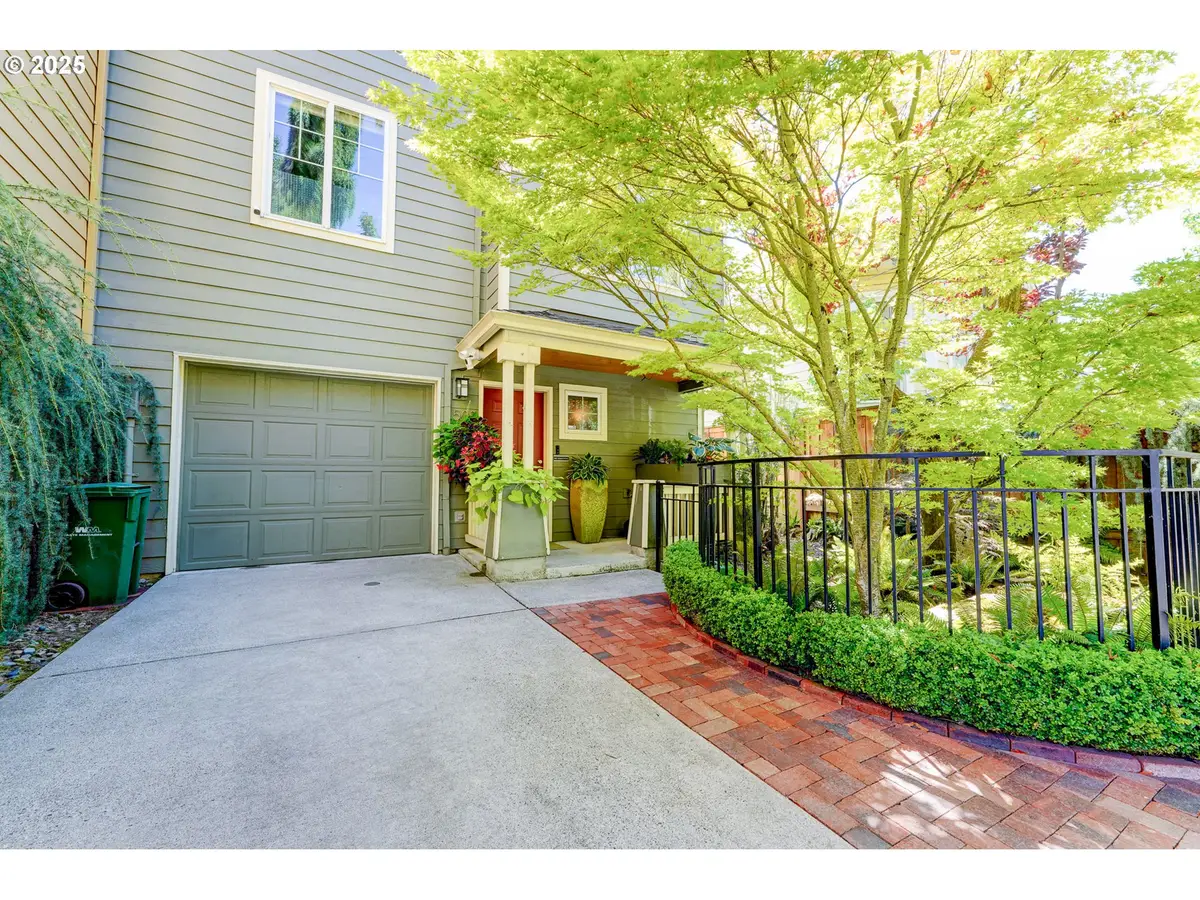 502 NE Knott St, Portland, OR 97212 - Image #1