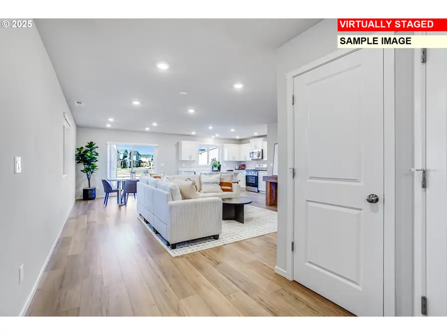 2219 Sawtelle Dr, Woodburn, OR 97071 - Image #2