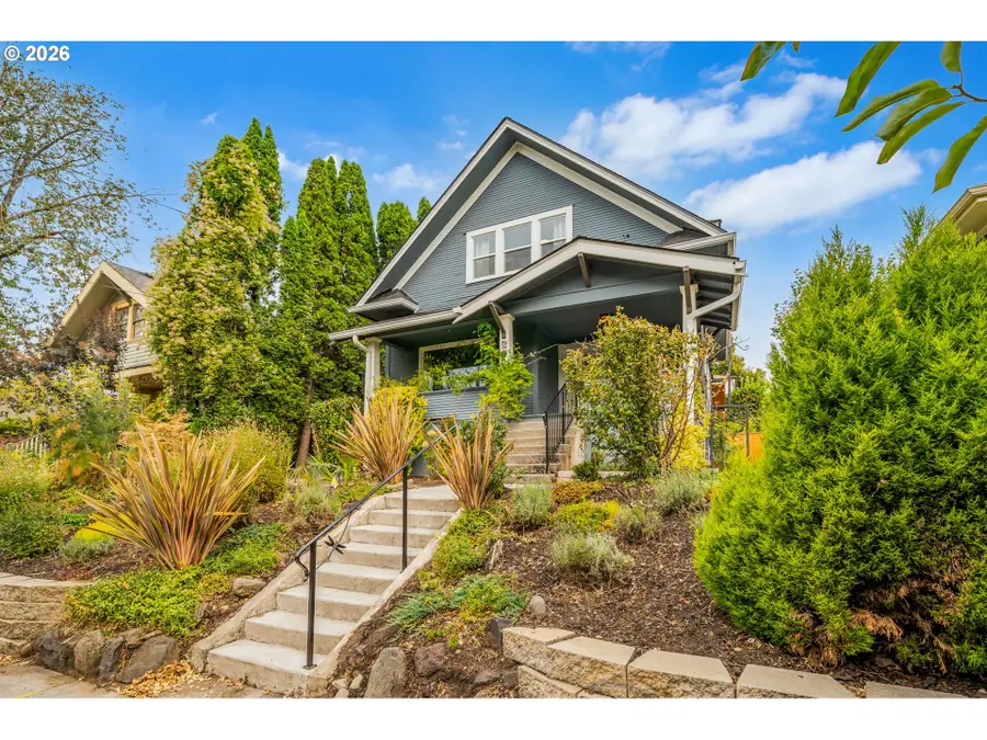 2307 NE Everett St, Portland, OR 97232 - #2