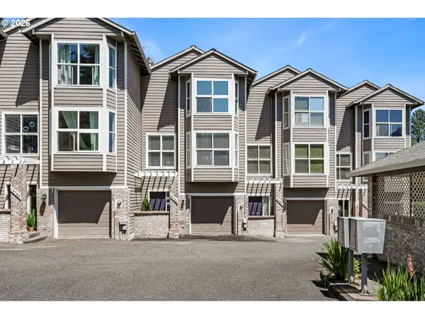 15764 SW Flagstone Dr, Beaverton, OR 97007