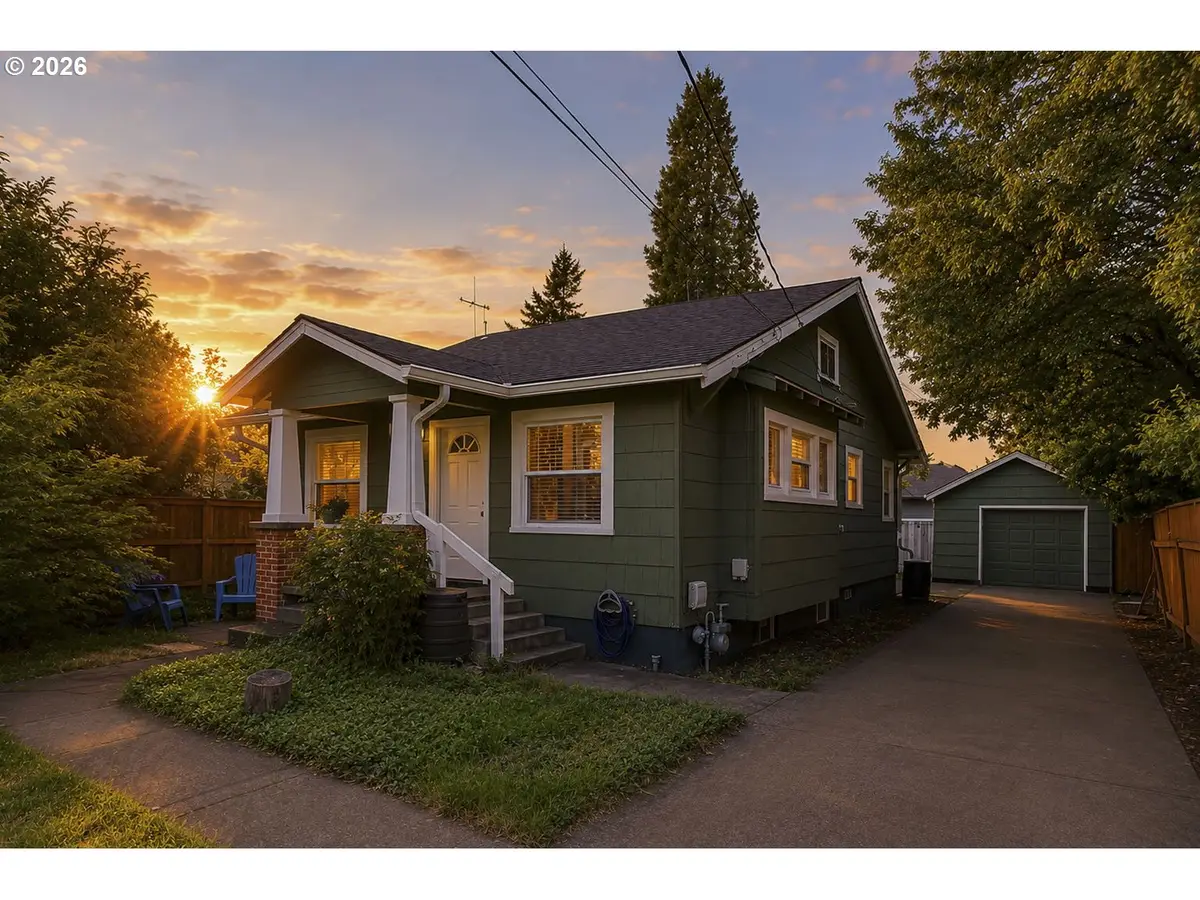 8105 SE Reedway St, Portland, OR 97206 - #1