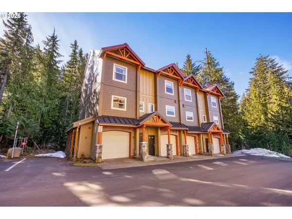 87858 E Creek Ridge Rd, GovernmentCamp, OR 97028