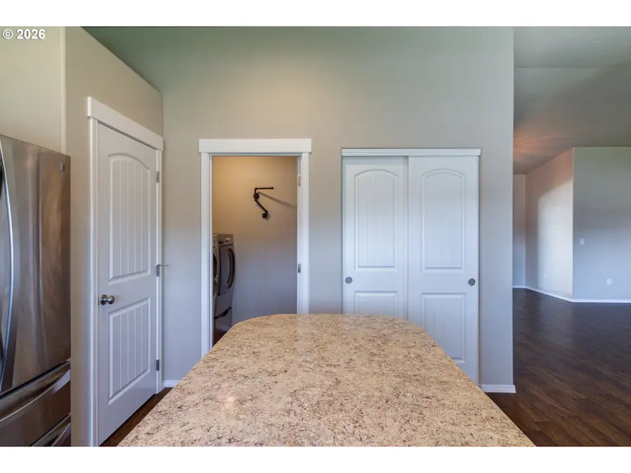 1481 NE Kenna Dr, Hermiston, OR 97838 - #3