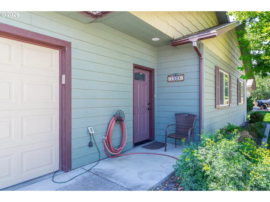 1505 W Damsel Ave, Hermiston, OR 97838 - #3