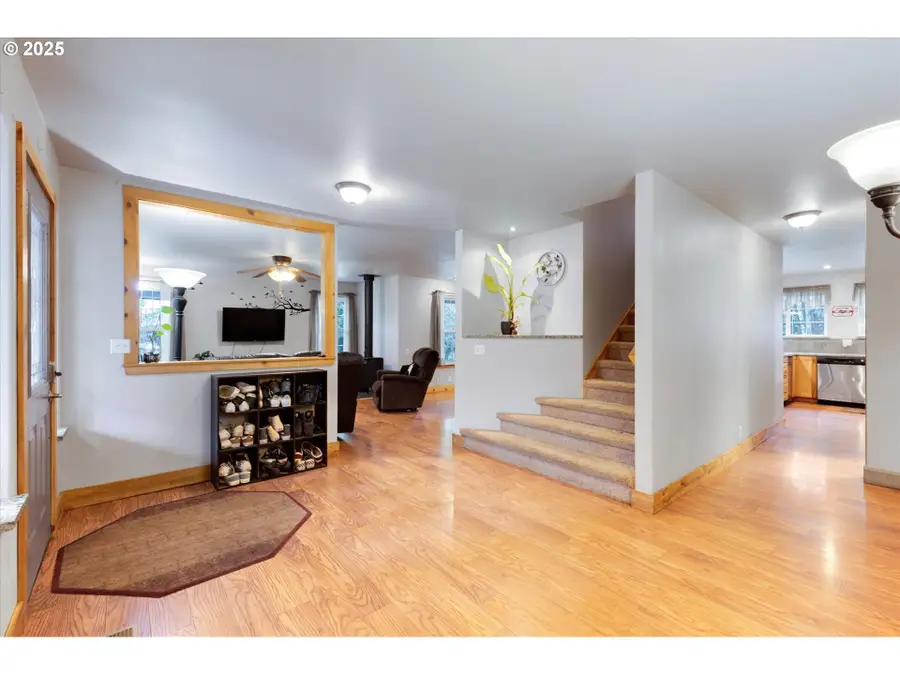 113 Garden Ln, Winlock, WA 98596 - Image #2