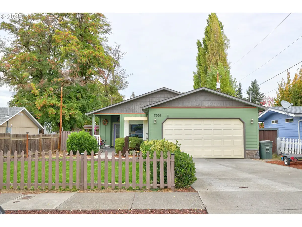 2009 E 12th St, The Dalles, OR 97058 - Image #1