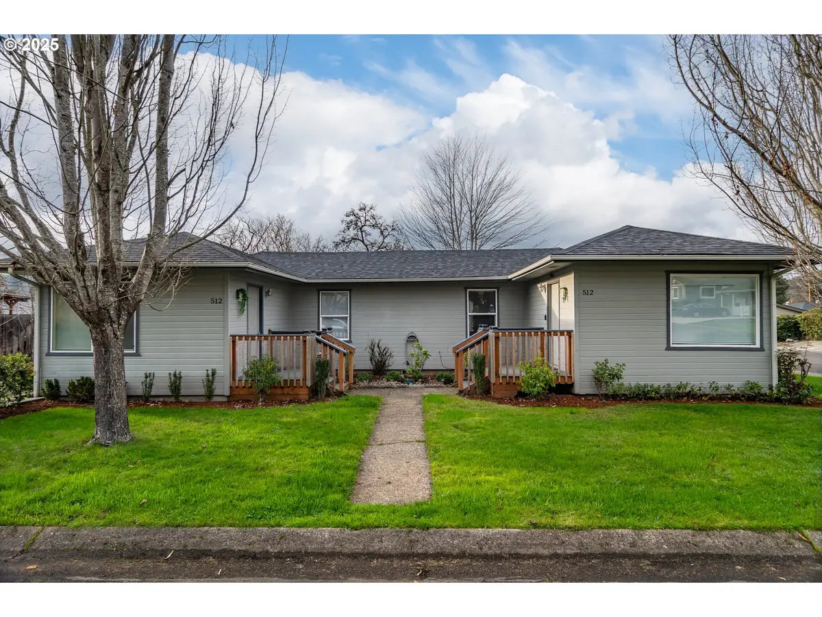 512 W Center St, Roseburg, OR 97471 - Image #1