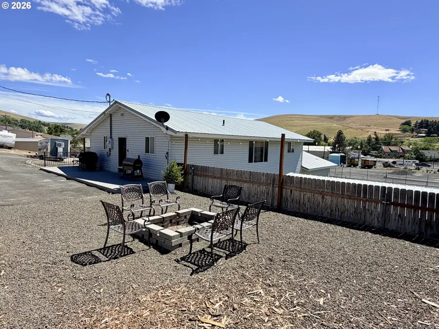 325 W Linden Way, Heppner, OR 97836 - #3